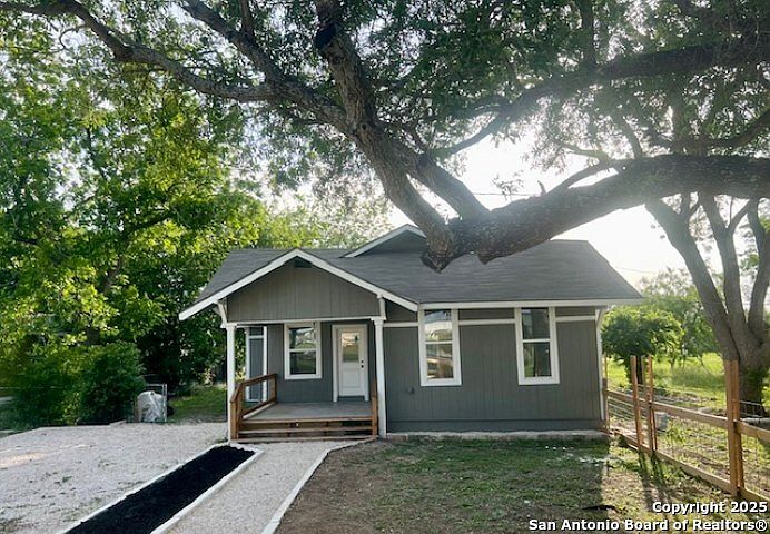 1st image of 216 S Live Oak