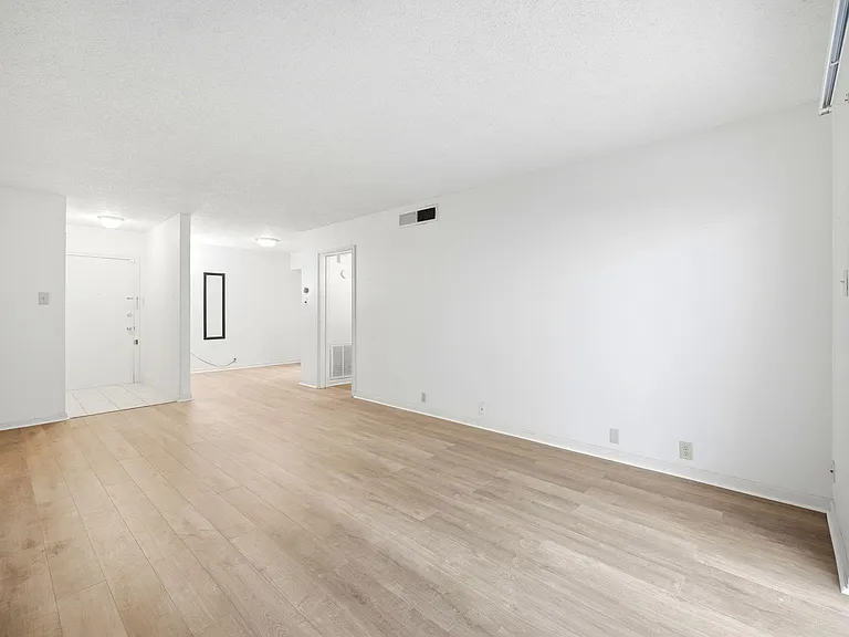 2601 Bellefontaine St #C116 — Photo 13