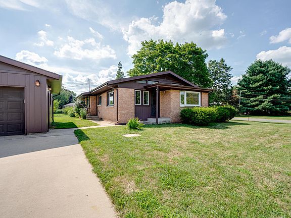 2nd image of 4242 Waterview Dr
