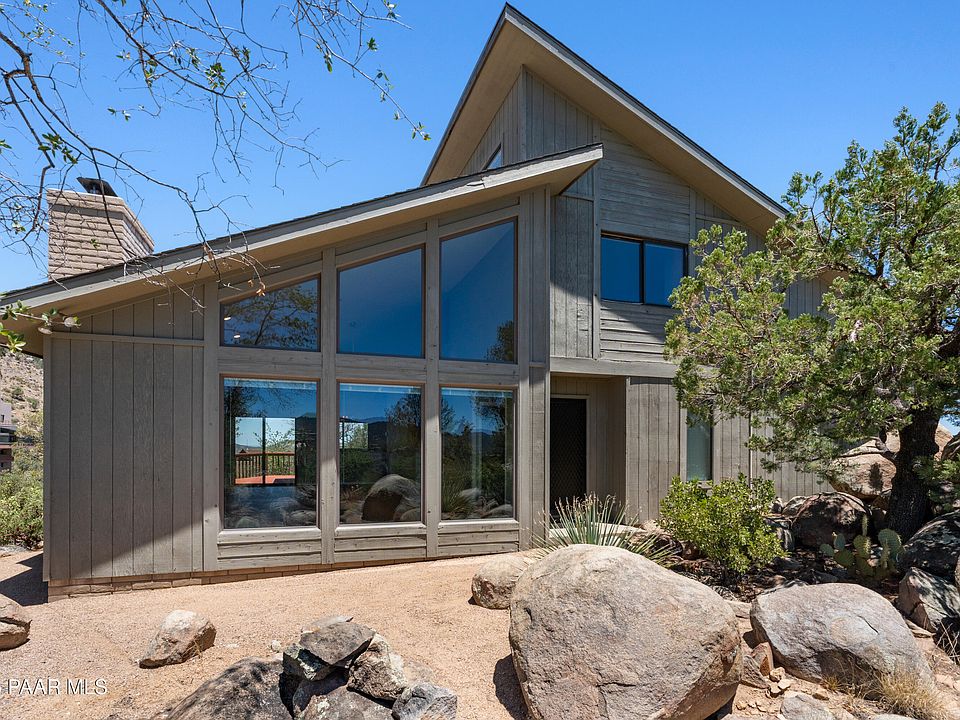 1st image of 110 N Horizon Cir