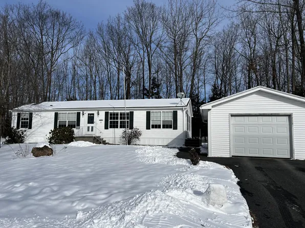 20 Buttercup Circle, Auburn, ME 04210