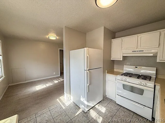 Building Photo - 3840 S Rockford Ave #D