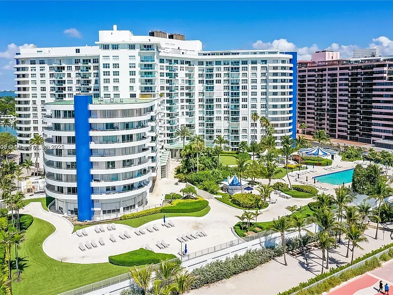5151 Collins Ave #923 — Photo 31