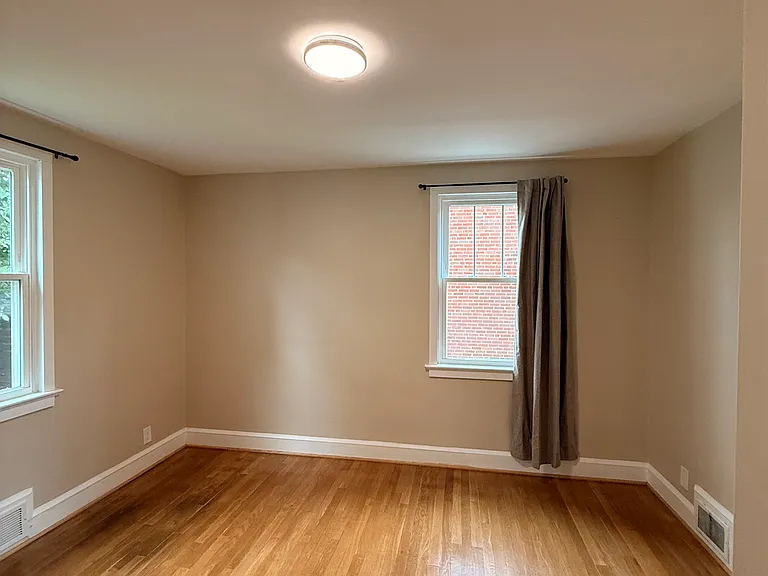 721 N Edison St — Photo 9