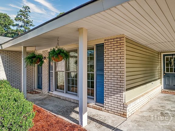 4th image of 606 Valleybrook Road