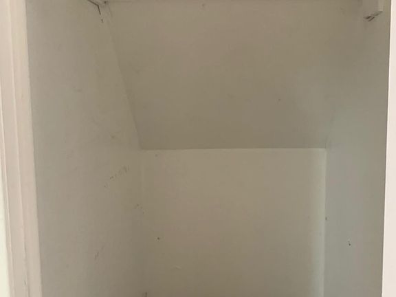 5th image of 3137 Miles Ave Floor 2