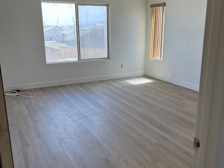 15015 Lexington St — Photo 9