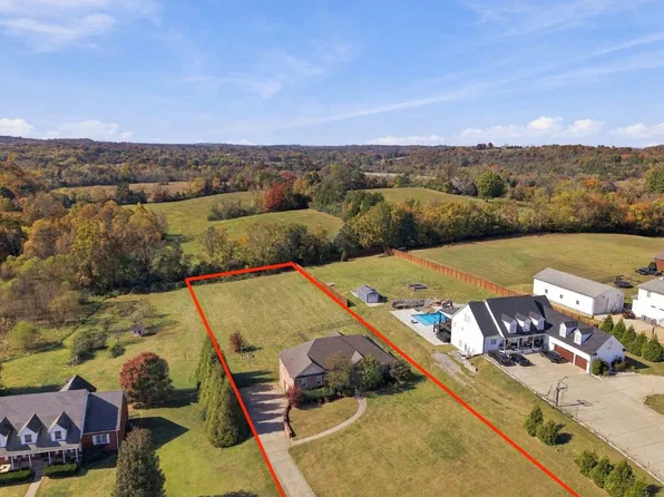 392 Holt Rd, Lebanon, TN 37087