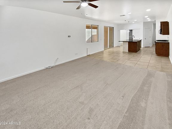 3rd image of 14933 W VALENTINE Street