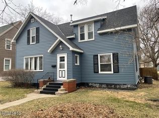 405 S Maple St, Watertown, SD 57201