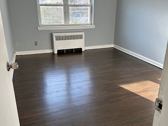 4th image of 182 Seaton Rd APT 1