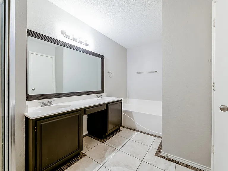 6204 Tidewater Dr — Photo 11
