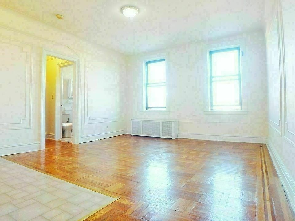 1st image of 30-83 29th St #E