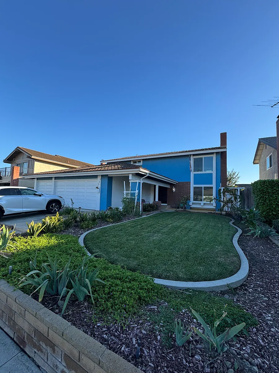 Building Photo - 9256 Crocus Ave