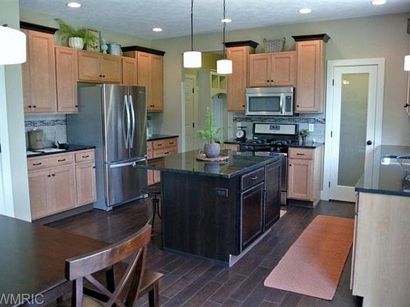 5th image of 3833 Zion Dr