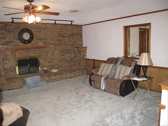 3rd image of 6317 S Chenot Dr