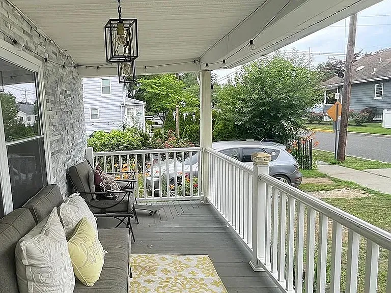106 Reed St — Photo 2