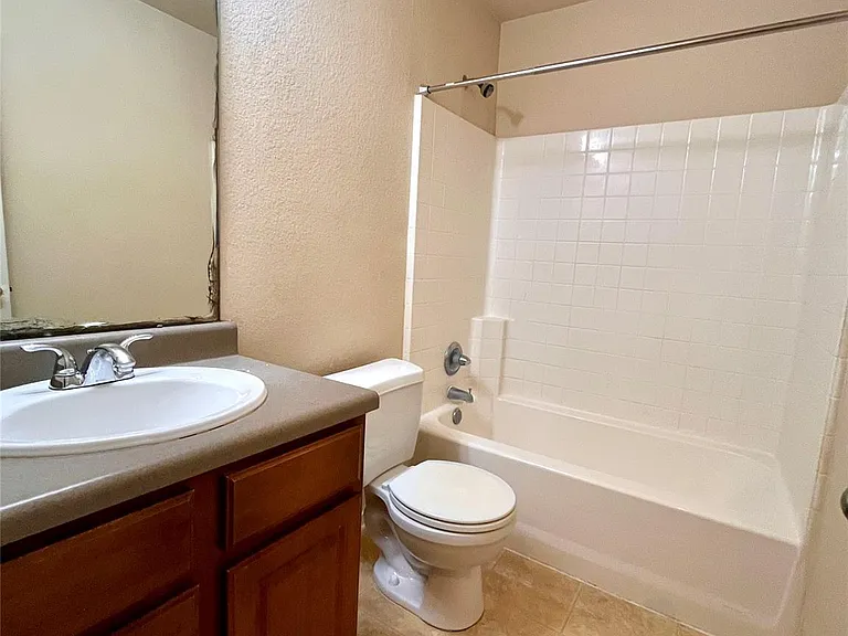 11505 Burton St — Photo 13