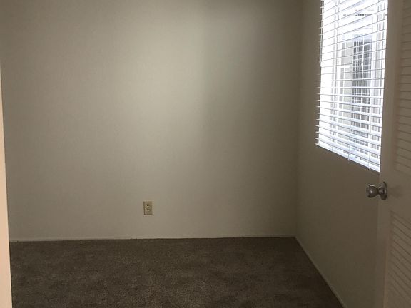 5th image of 5824 Southview Dr