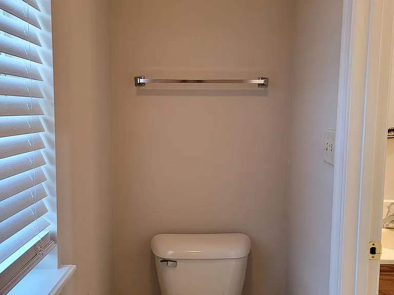 2029 Powell Dr — Photo 16