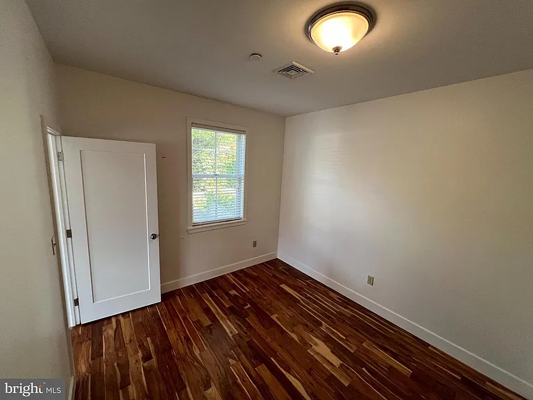 7733 Winston Rd — Photo 19