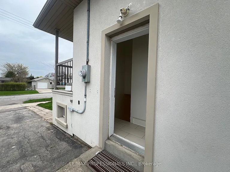 78 Athol Ave — Photo 33