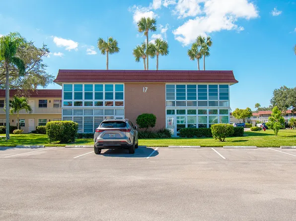 17 Vista Palm Ln APT 207, Vero Beach, FL 32962