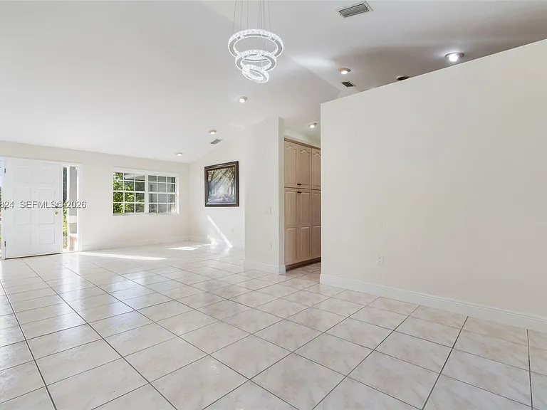 16035 SW 173rd Ave — Photo 9