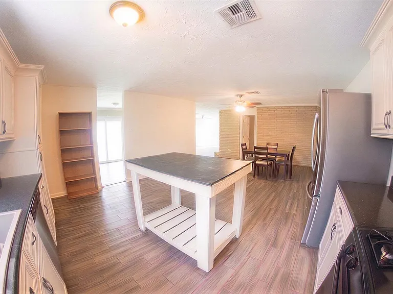 4904 Meadow Lark Ln — Photo 11