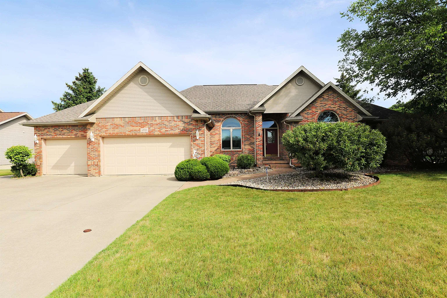 6520 Stonebrook Ln photo 1