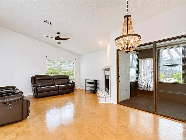 2749 Countryside Blvd #8 — Photo 11