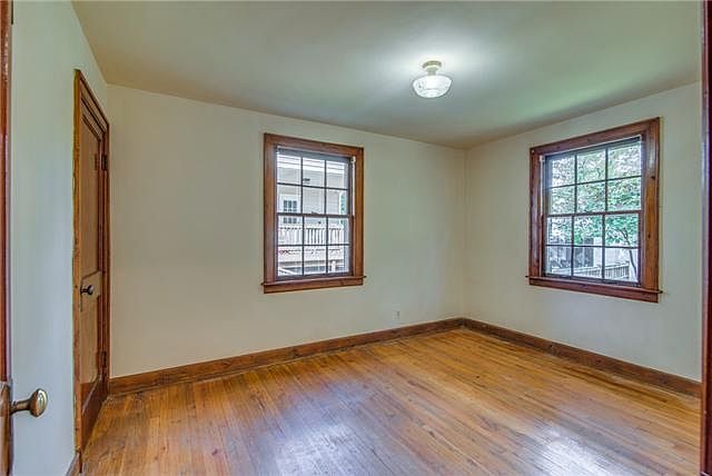 2nd image of 108 39th Ave N