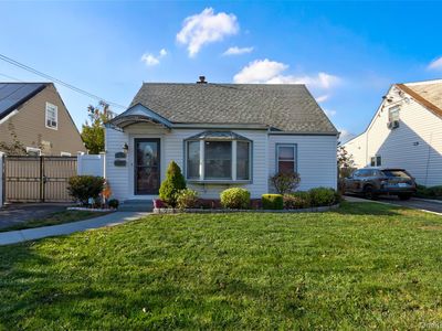 131 Peninsula Boulevard, Valley Stream, NY, 11581