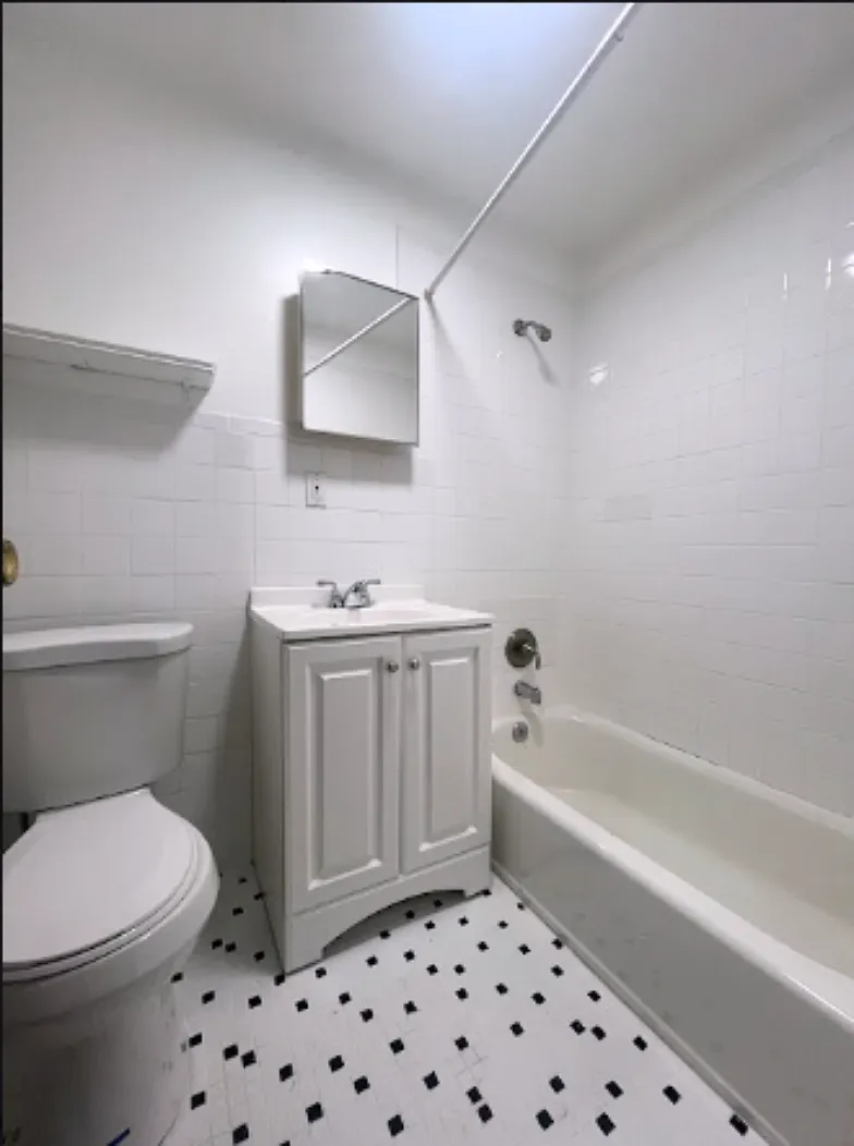 1411 Dekalb Avenue — Photo 4
