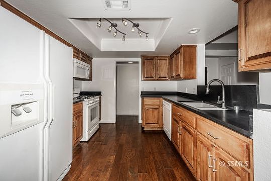 5th image of 435 Tepatitlan Ct