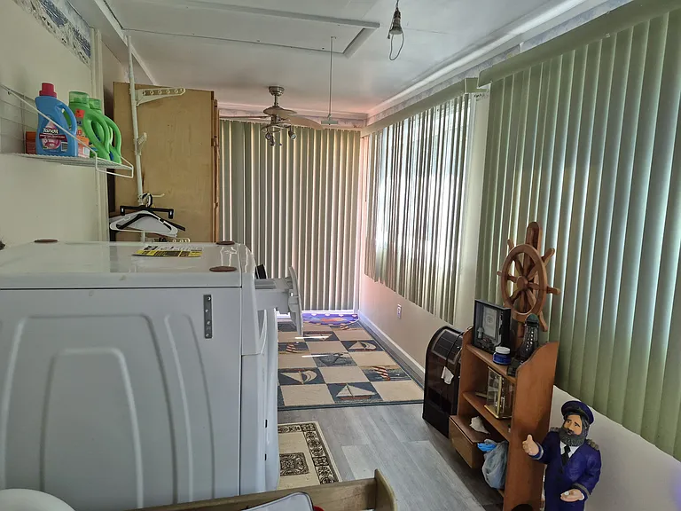 125 McKinley St — Photo 9