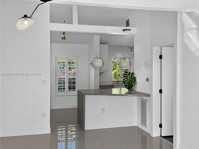525 NE 63rd St #4 — Photo 7