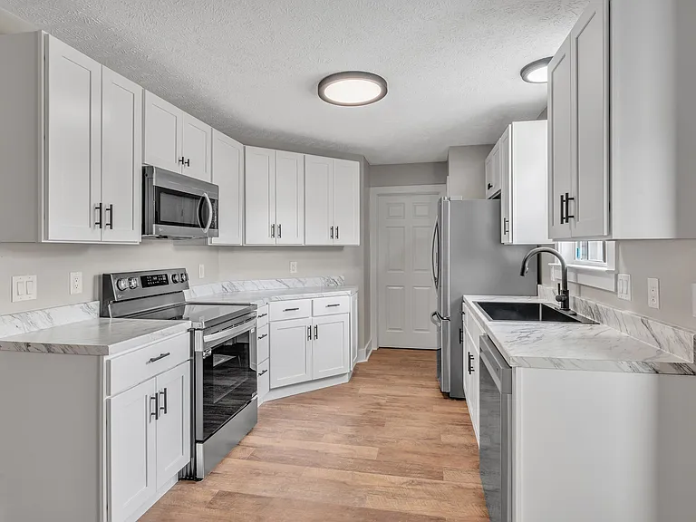 1245 Pierce Rd — Photo 13