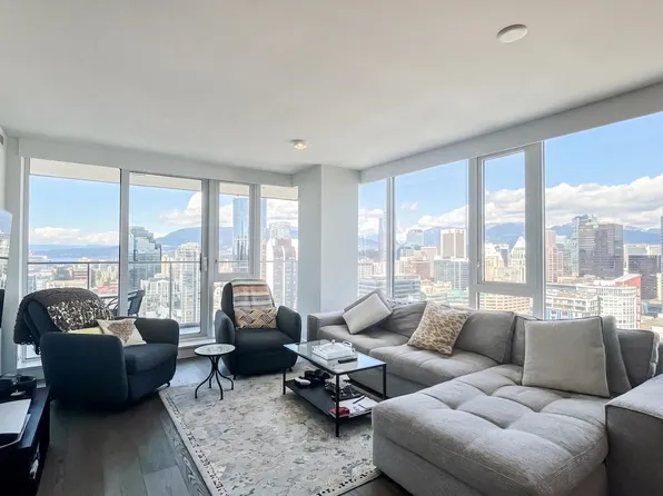 1111 Richards St #3202, Vancouver, BC V6B 3E6