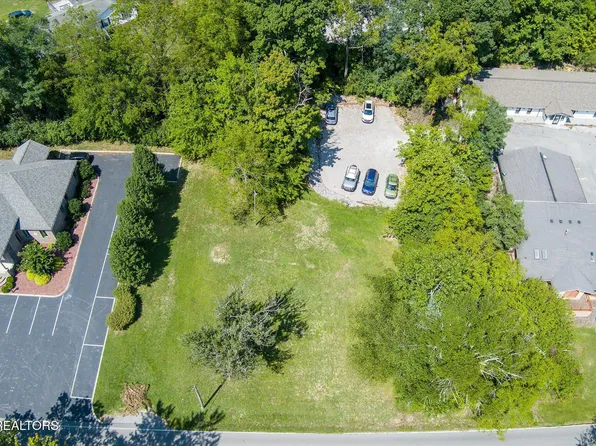 78 Elmo Dr, Crossville, TN 38555