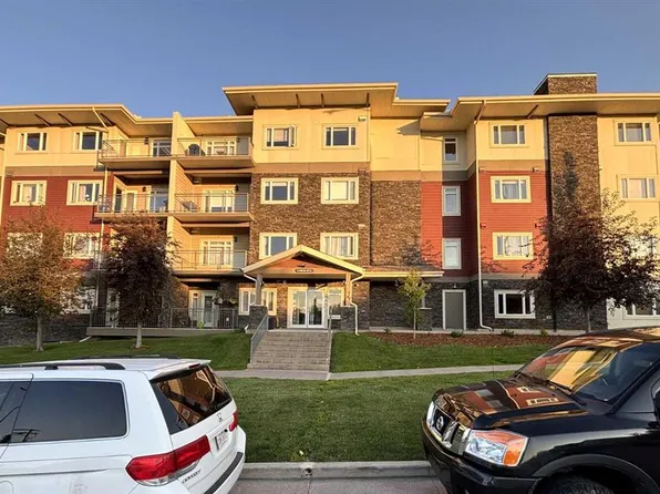 11 W Millrise Dr SW #212, Calgary, AB T2Y 0K7