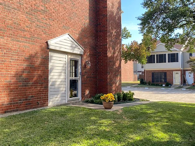 1 bed, 713 sqft, $1,600 — Photo 2