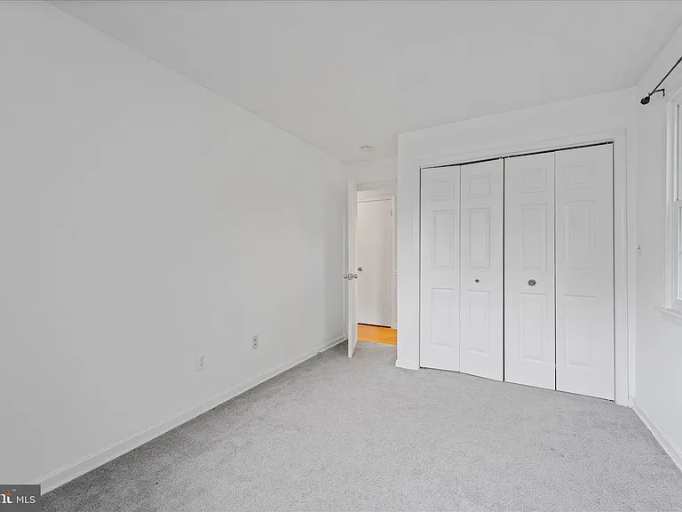 3885 Chain Bridge Rd — Photo 31