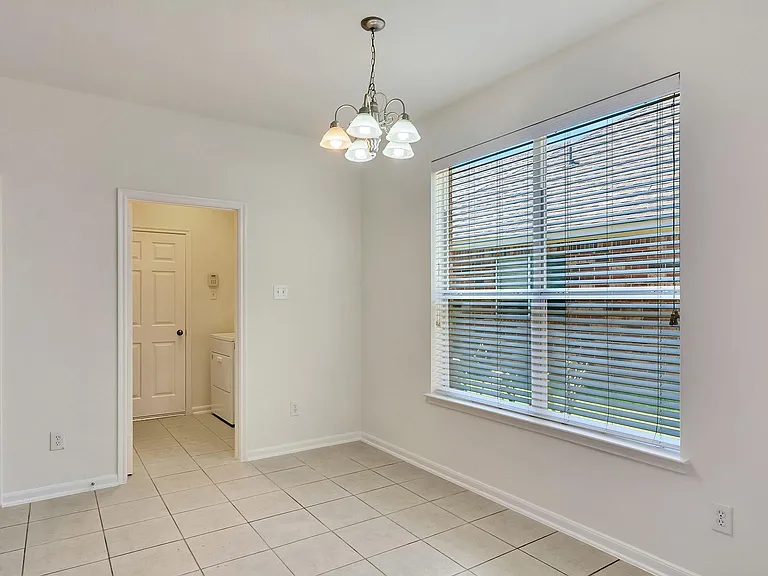 22 N Queenscliff Cir — Photo 20
