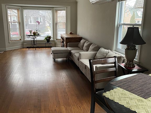 4th image of 6031 N Newburg Ave #1