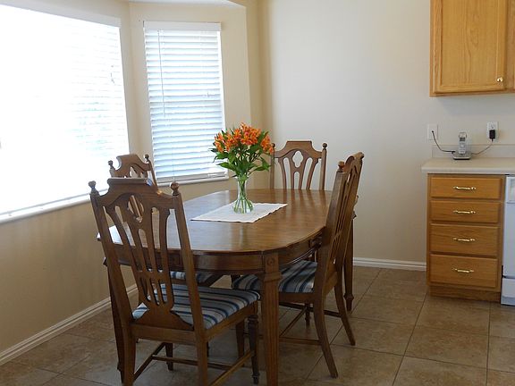 Breakfast nook