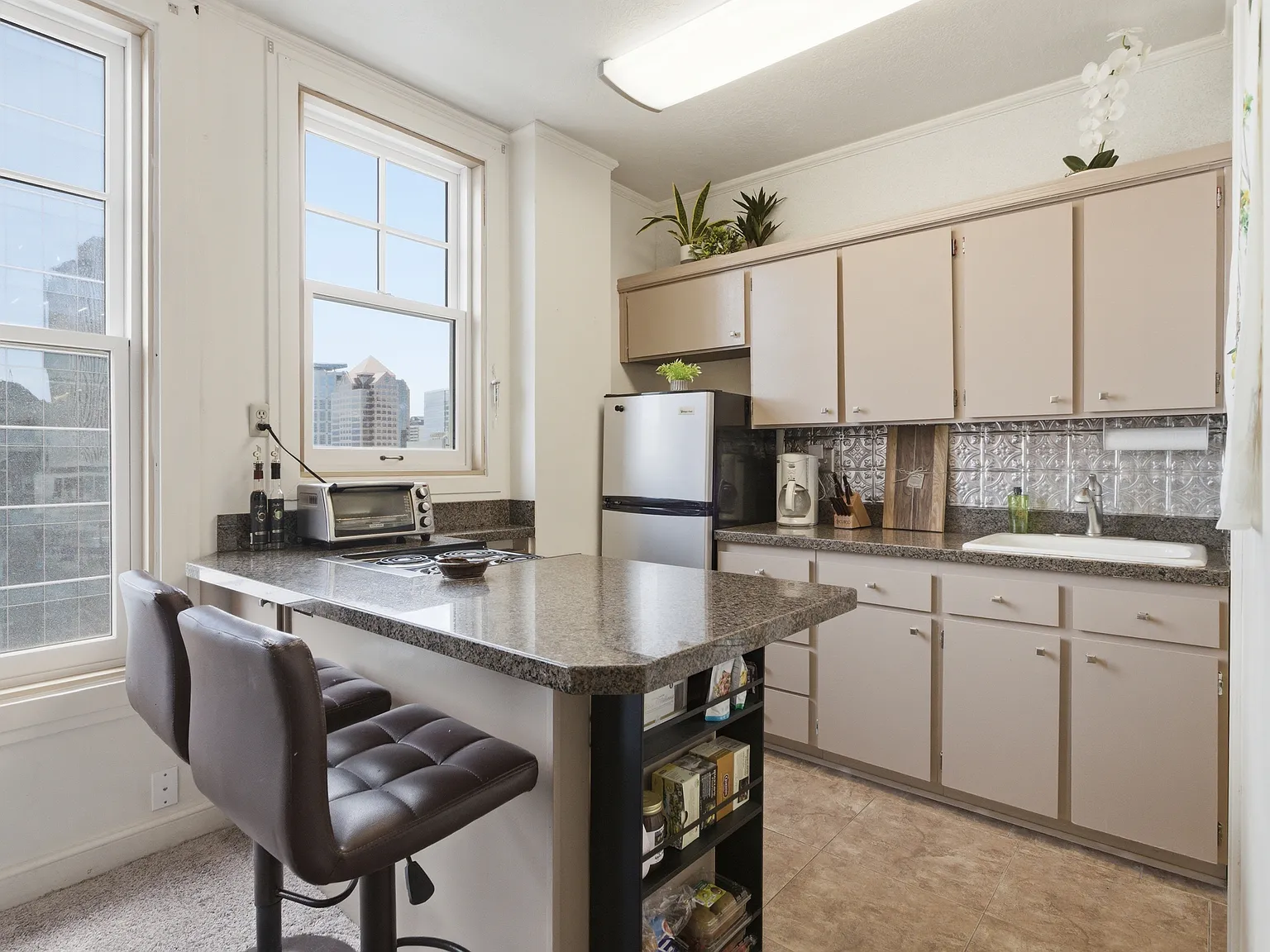 1 bed, 763 sqft, $1,749 — Photo 3