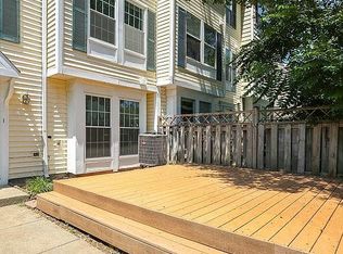 407 Palmspring Dr, Gaithersburg, MD 20878