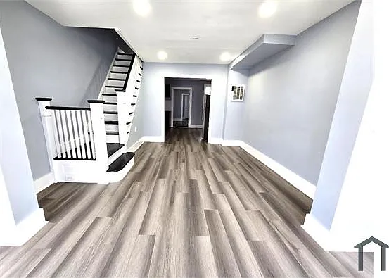 6542 Regent St — Photo 1