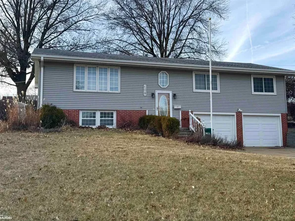 608 S Park St, Creston, IA 50801